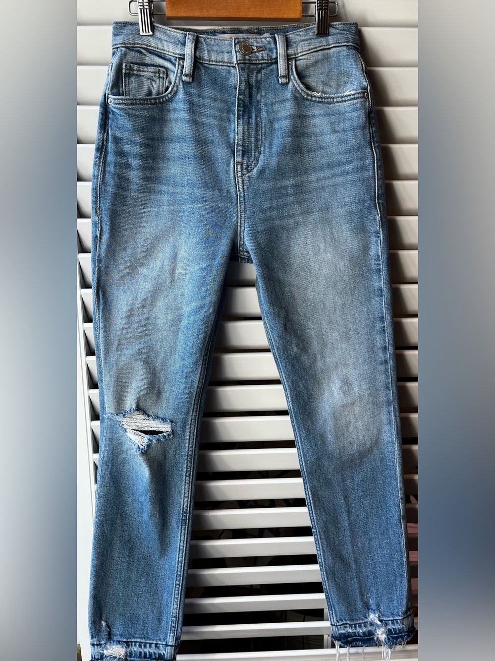Hudson Jeans Light Blue Denim with Cream Pocket Lining